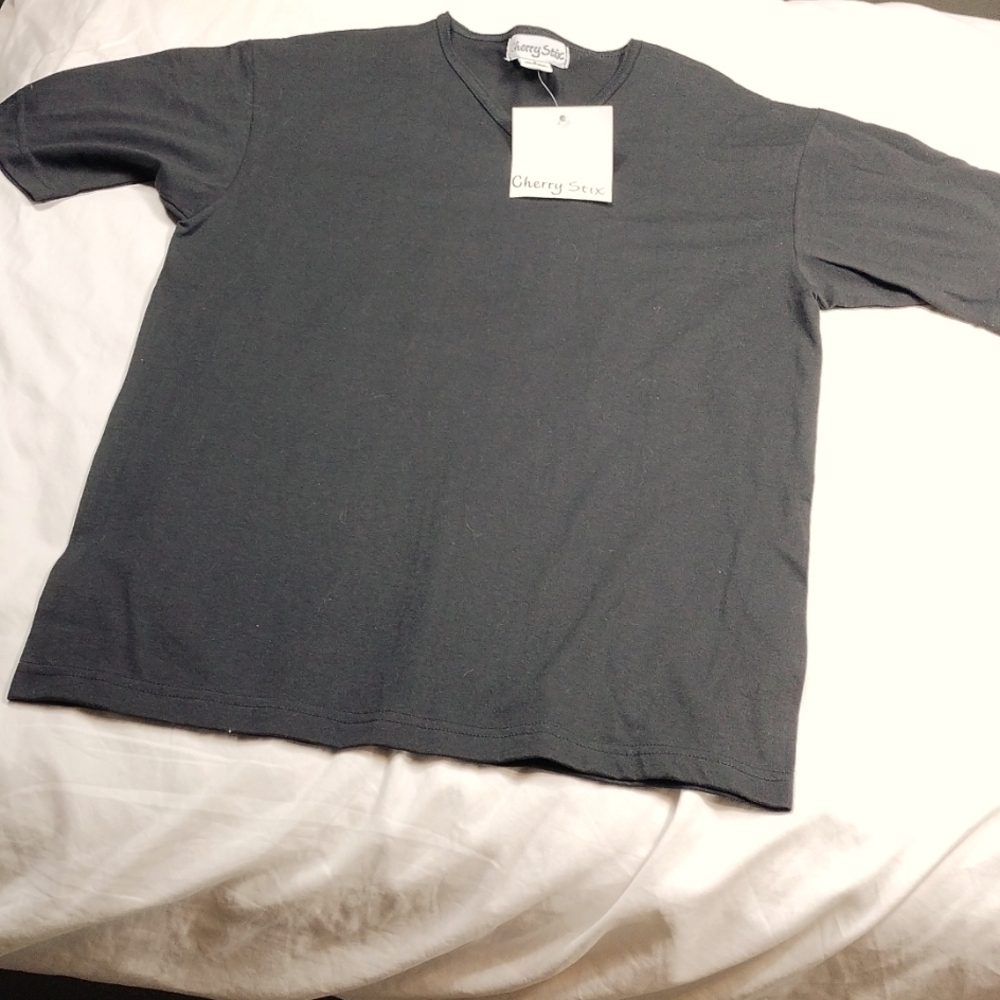NWT Cherry stix men's v neck t shirt size small